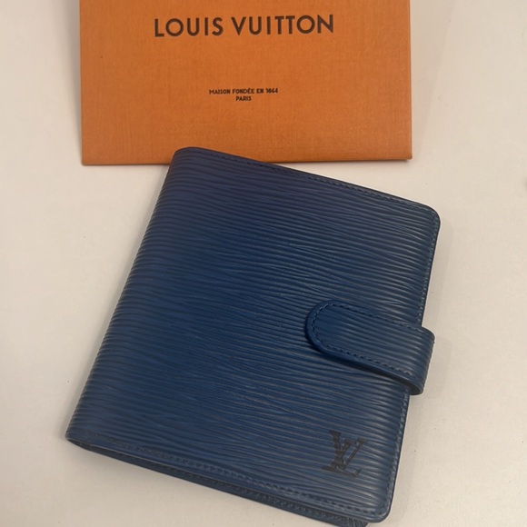 Louis Vuitton Epi Leather Wallet 4.5” x 4” - Picture 9 of 11